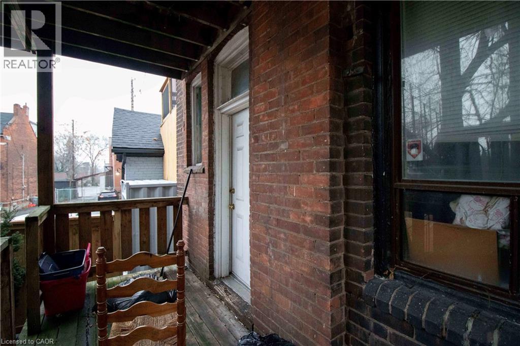 417 KING Street W - 36