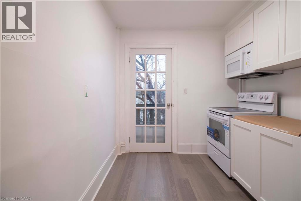 417 KING Street W - 5
