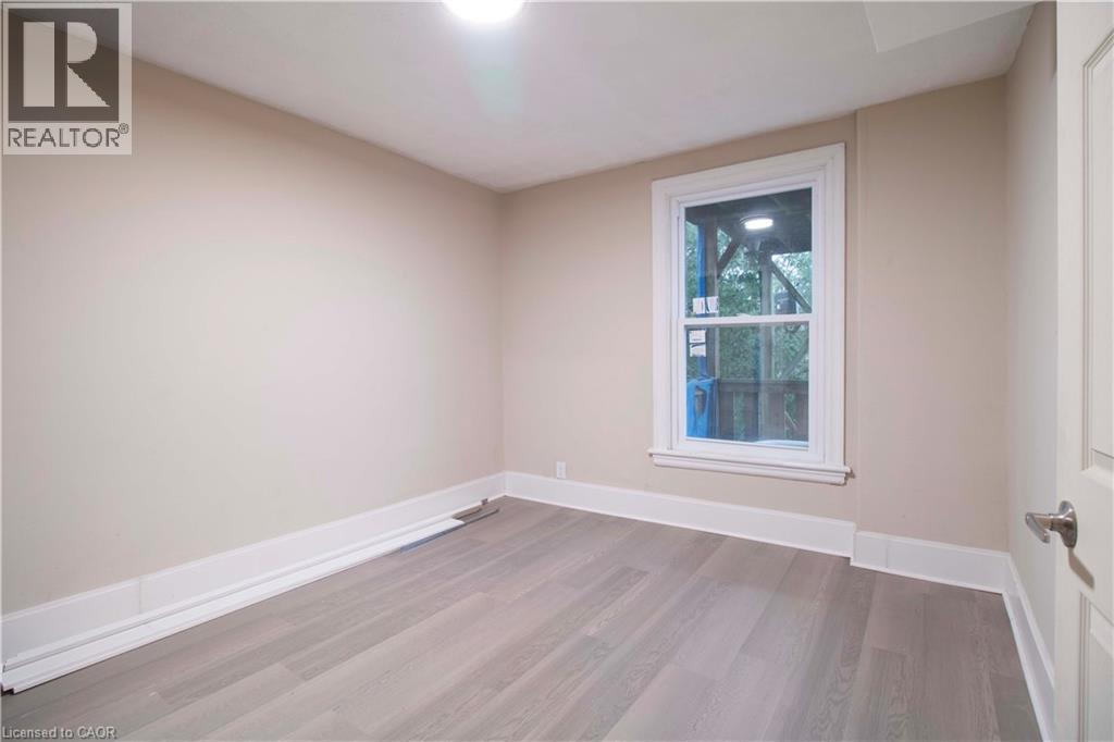 417 KING Street W - 8