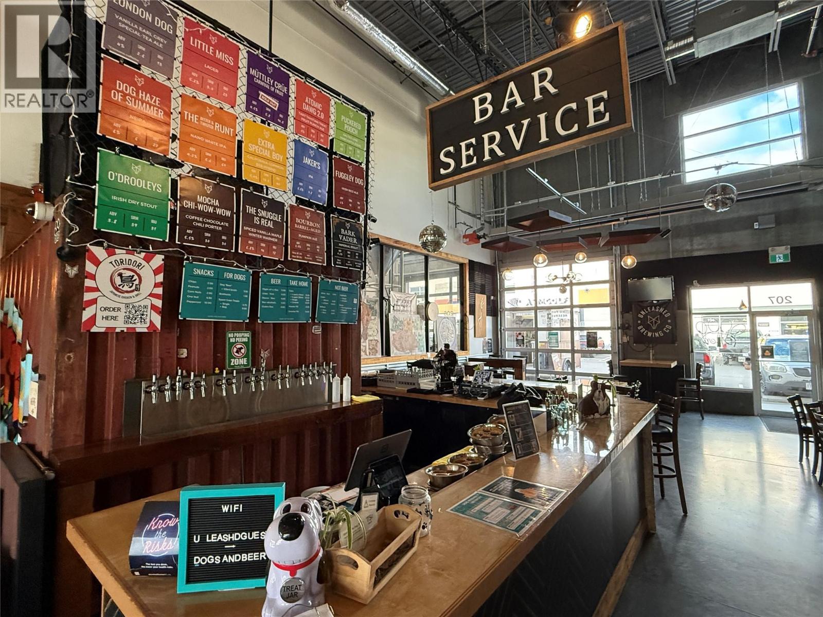 206 & 207 880 Clement Avenue, Kelowna