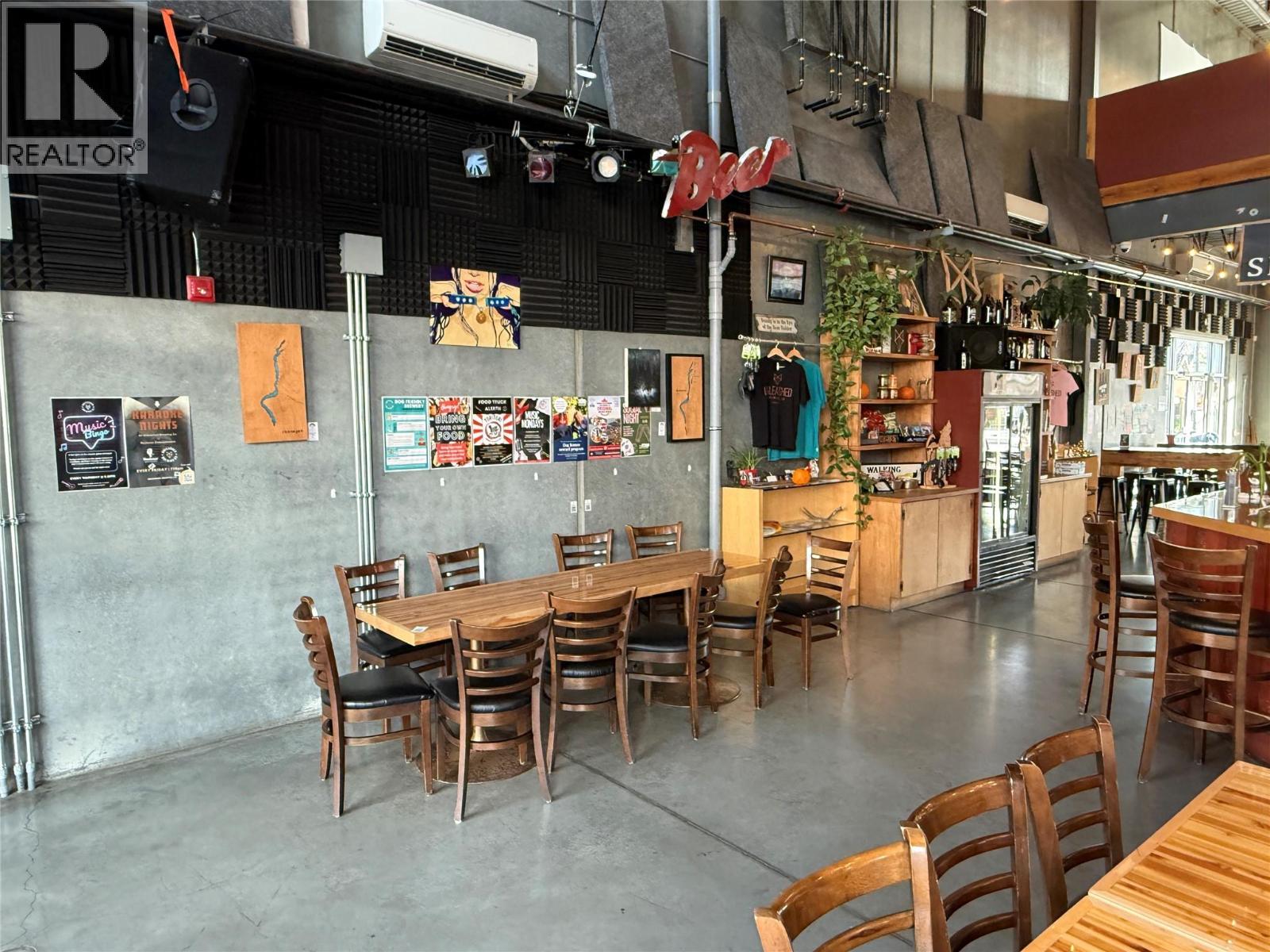 206 & 207 880 Clement Avenue, Kelowna