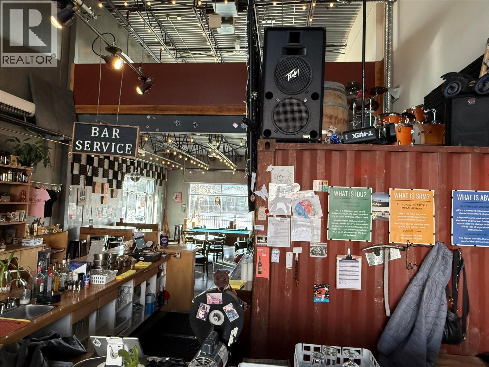 206 & 207 880 Clement Avenue, Kelowna