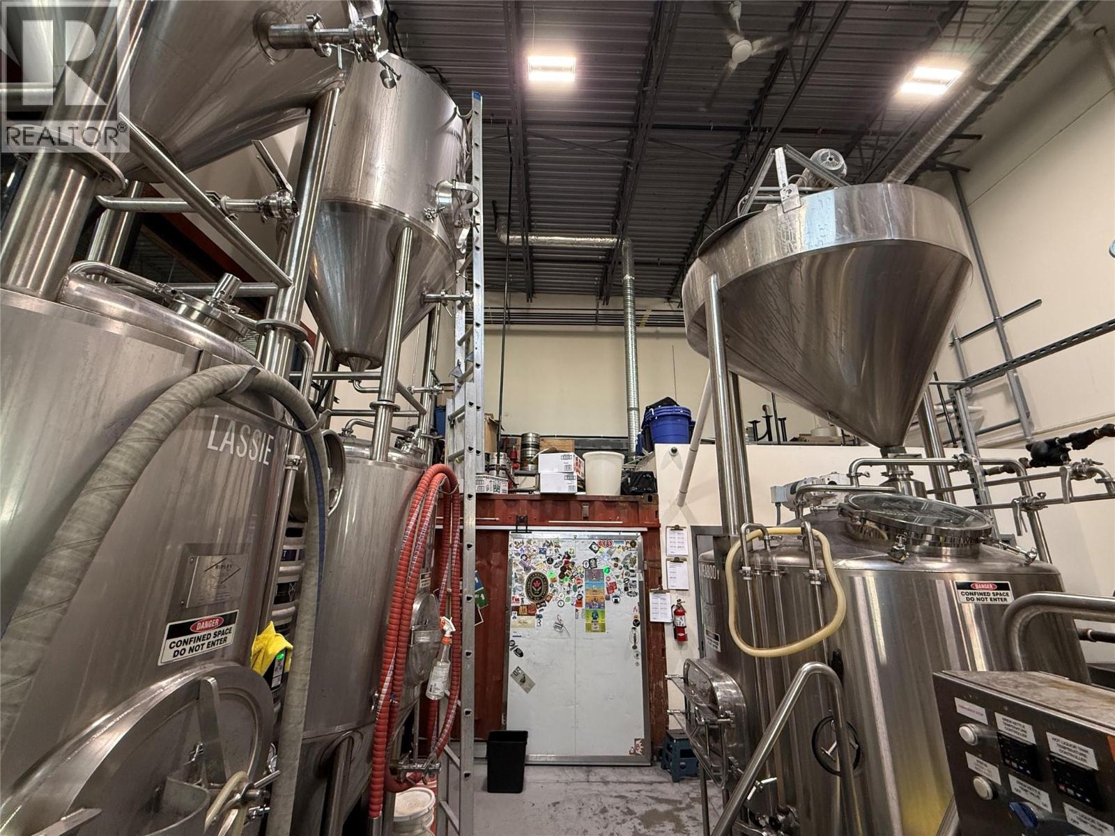 206 & 207 880 Clement Avenue, Kelowna