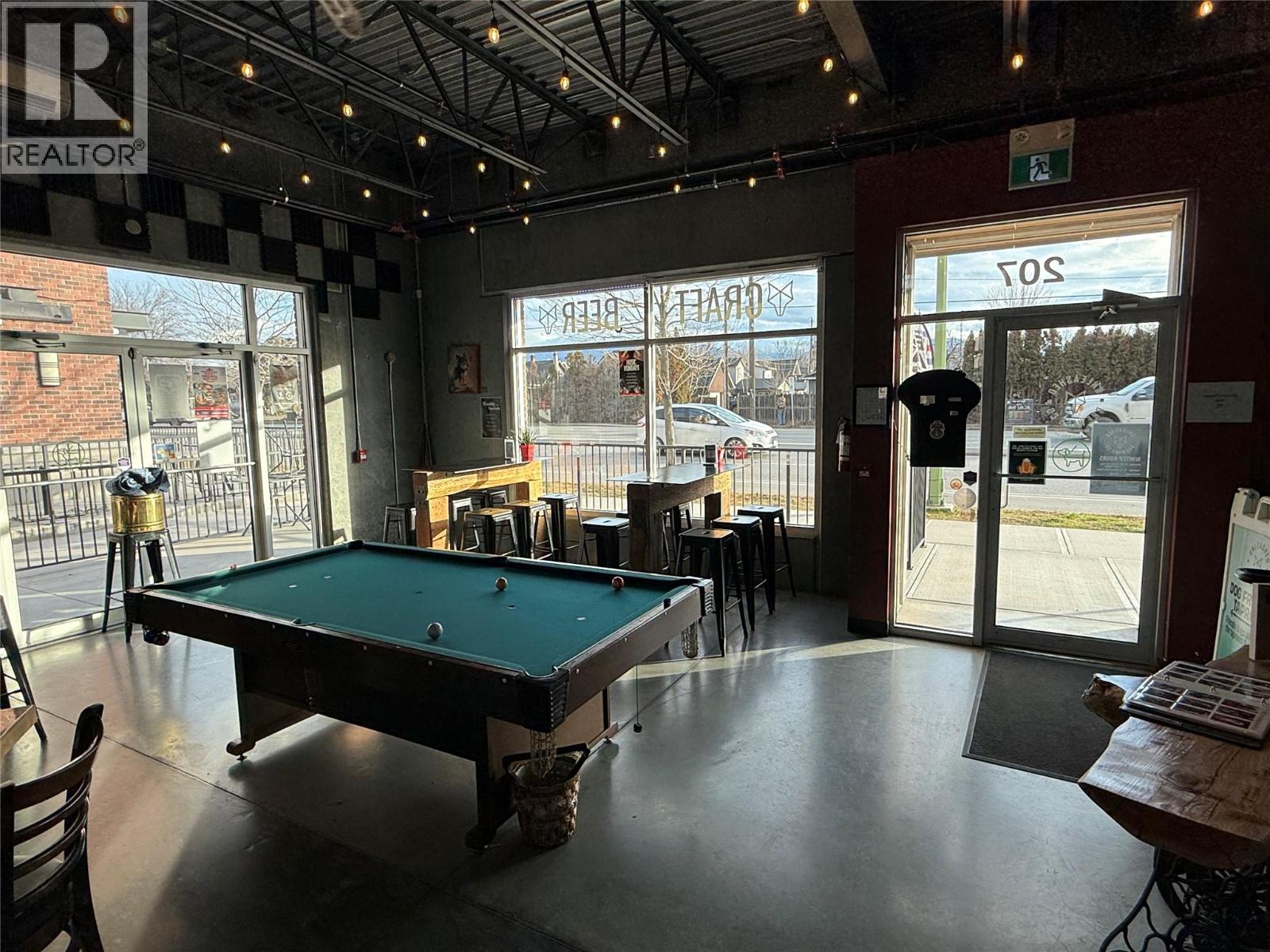 206 & 207 880 Clement Avenue, Kelowna