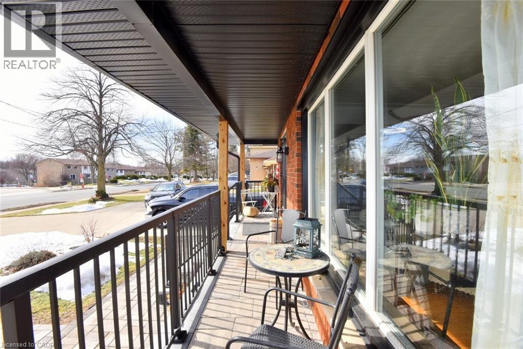 682 MOHAWK ROAD W - 4