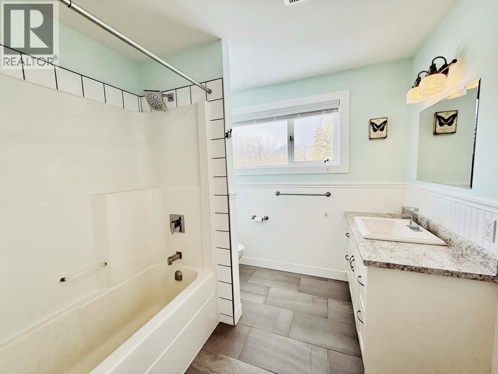 3345 NEWENS Road, Smithers