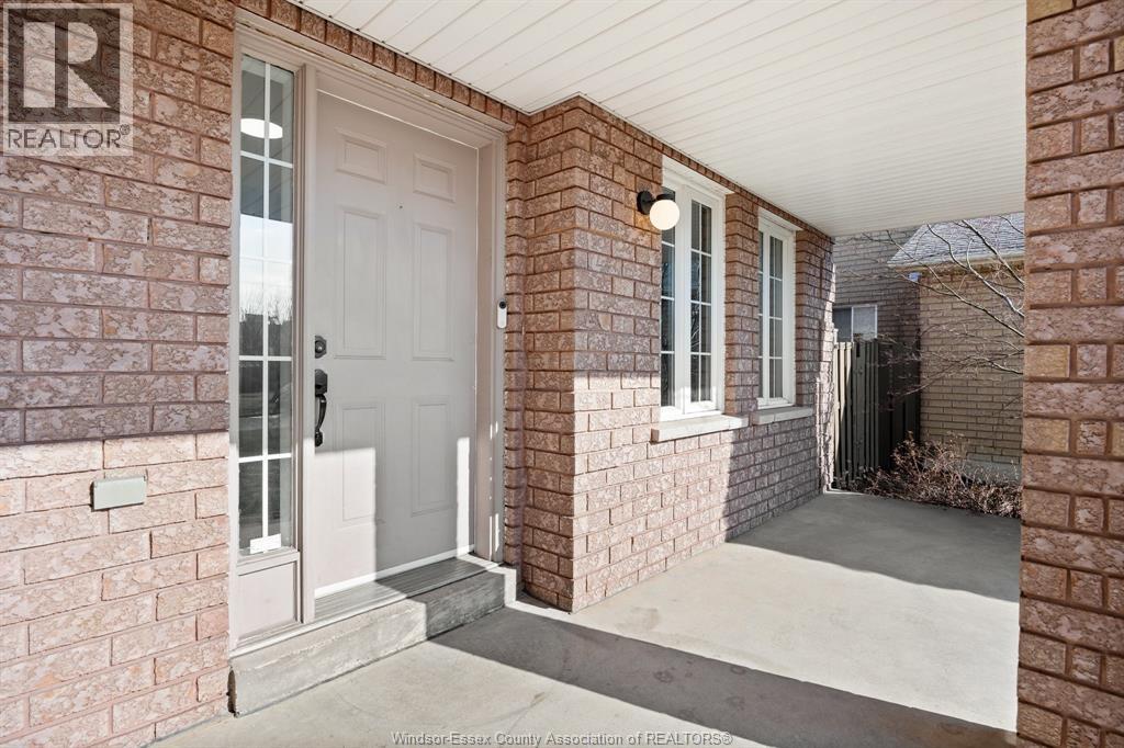 182 EVELEIGH - Photo 3 of 27, Windsor, Ontario