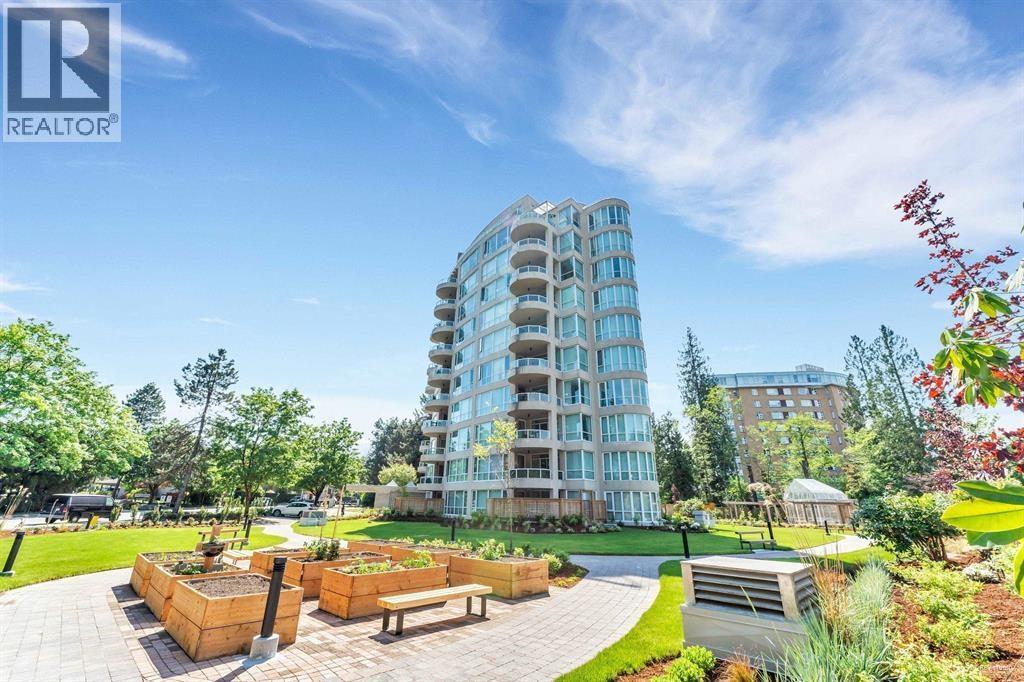 903 995 ROCHE POINT DRIVE, North Vancouver