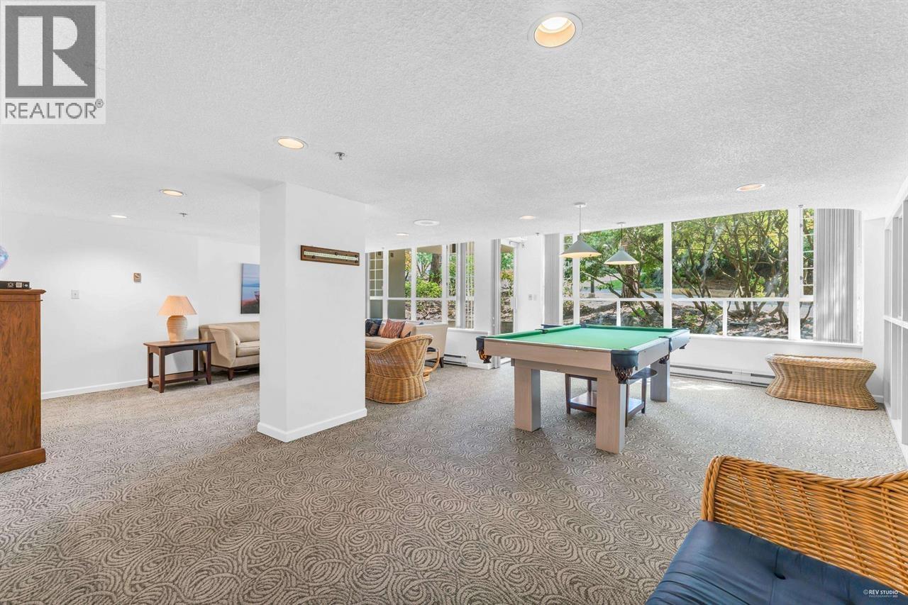 903 995 ROCHE POINT DRIVE, North Vancouver