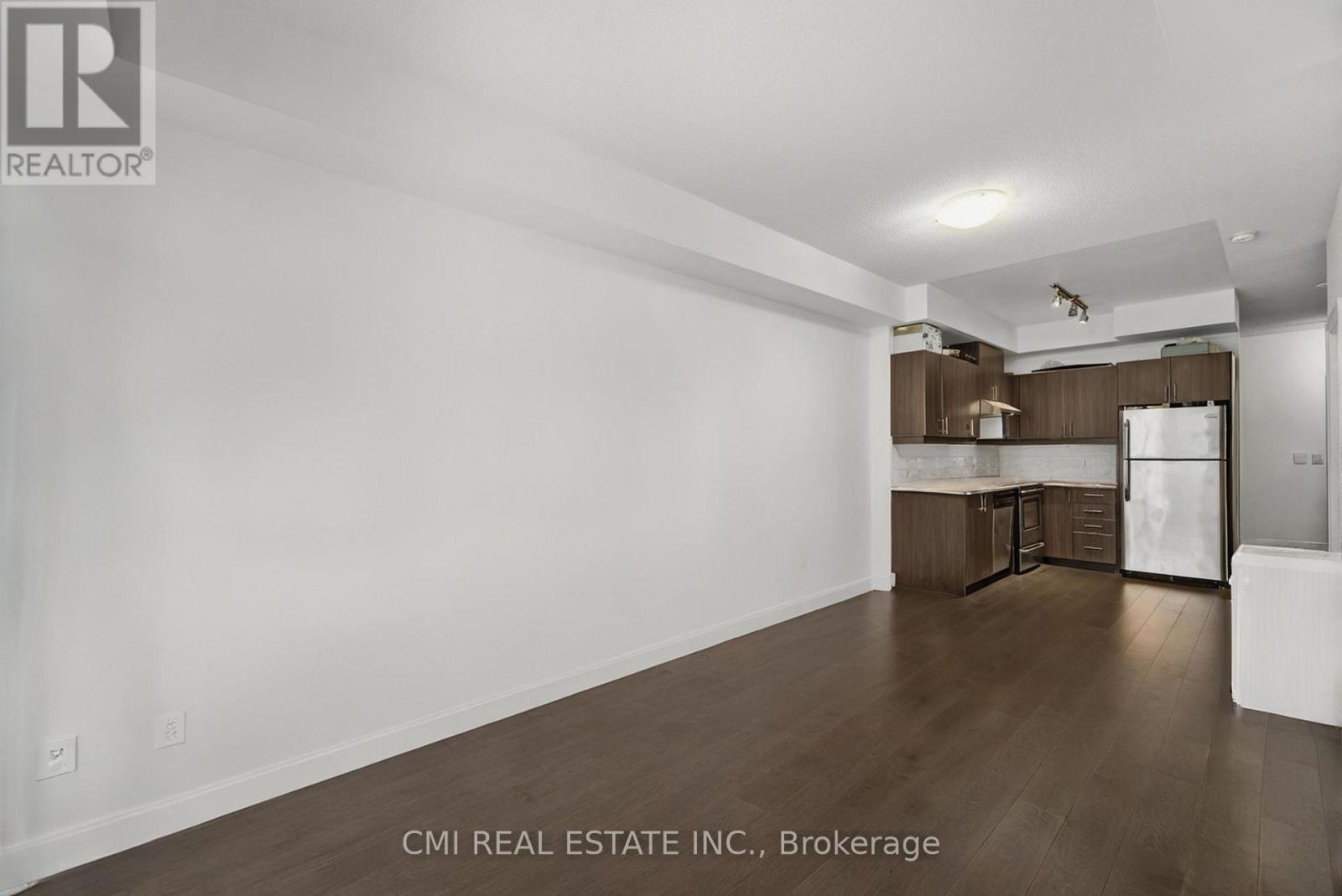 #509 17 KENASTON GARDENS - 13