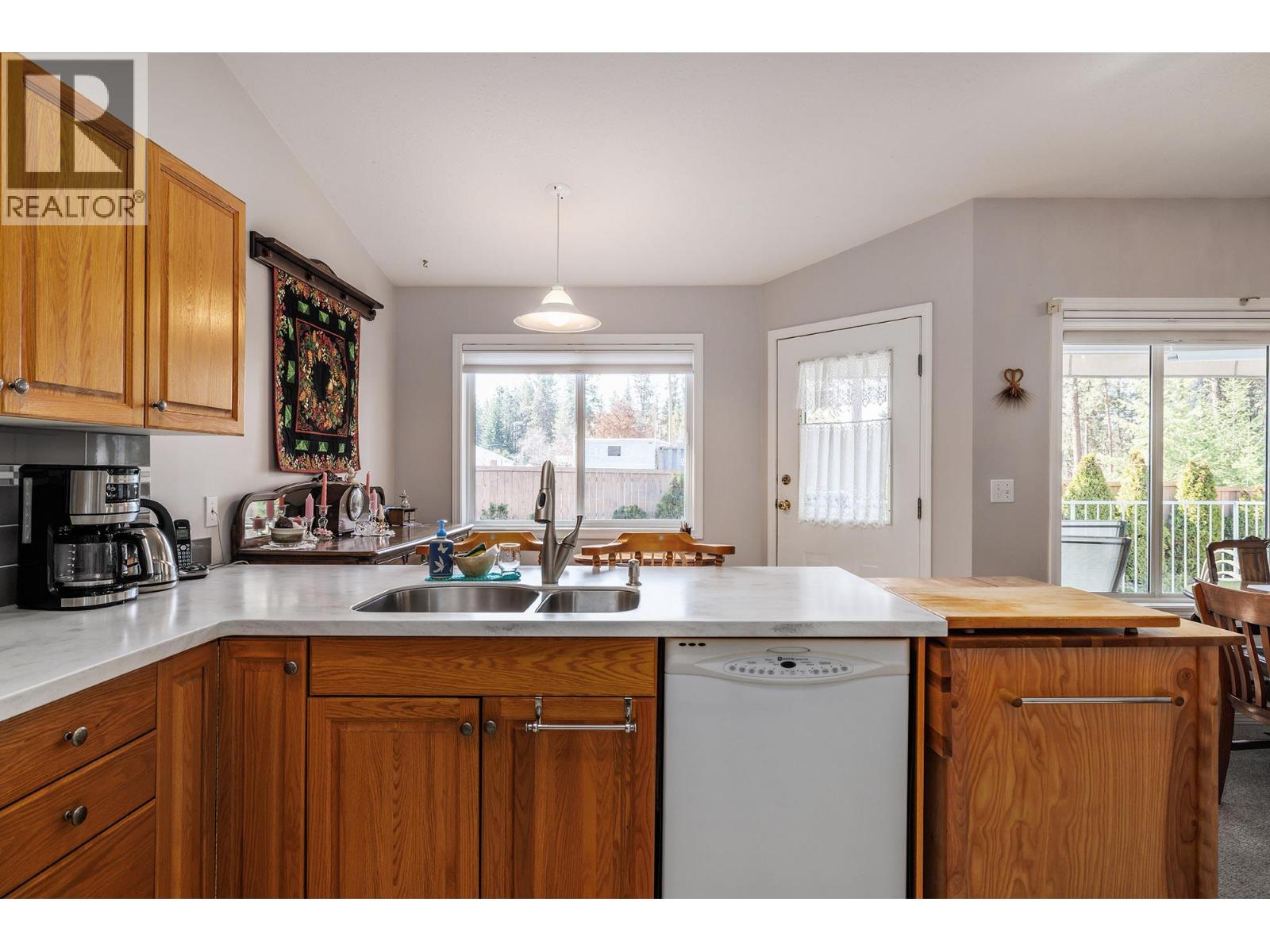 11290 Bond Road Unit# 6, Lake Country