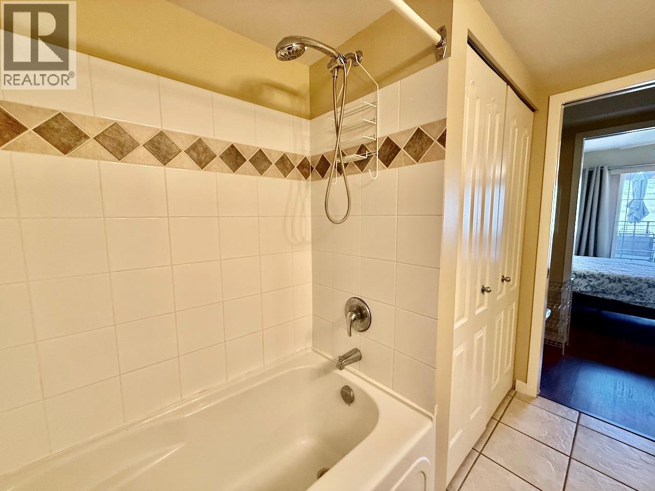 7600 COTTONWOOD Drive Unit# 406, Osoyoos