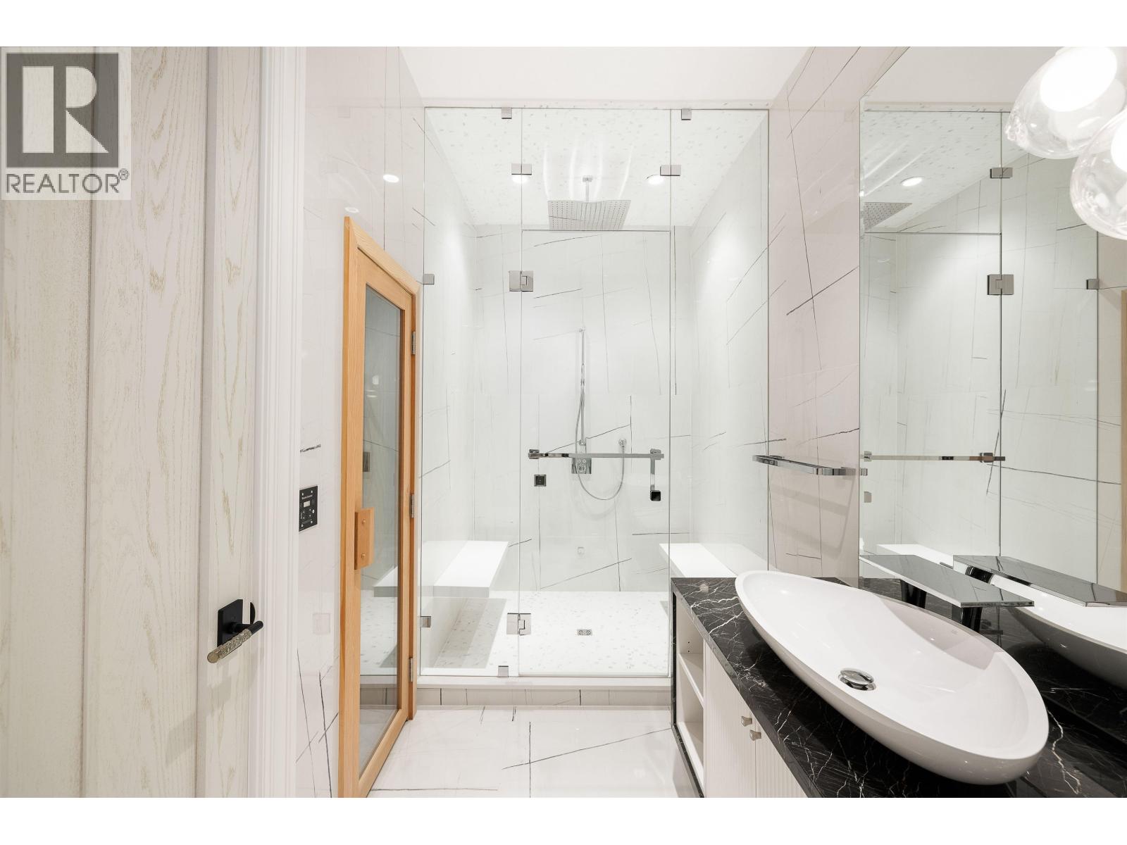 1239 W 40TH AVENUE, Vancouver