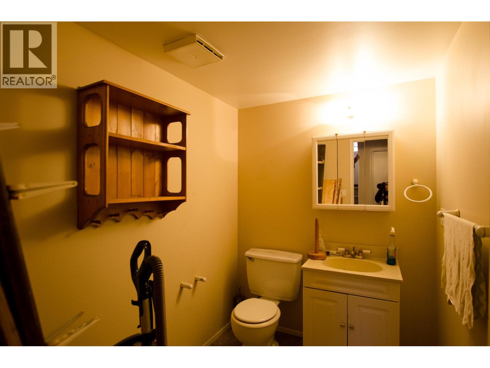 2212 VICTORIA STREET, Prince George