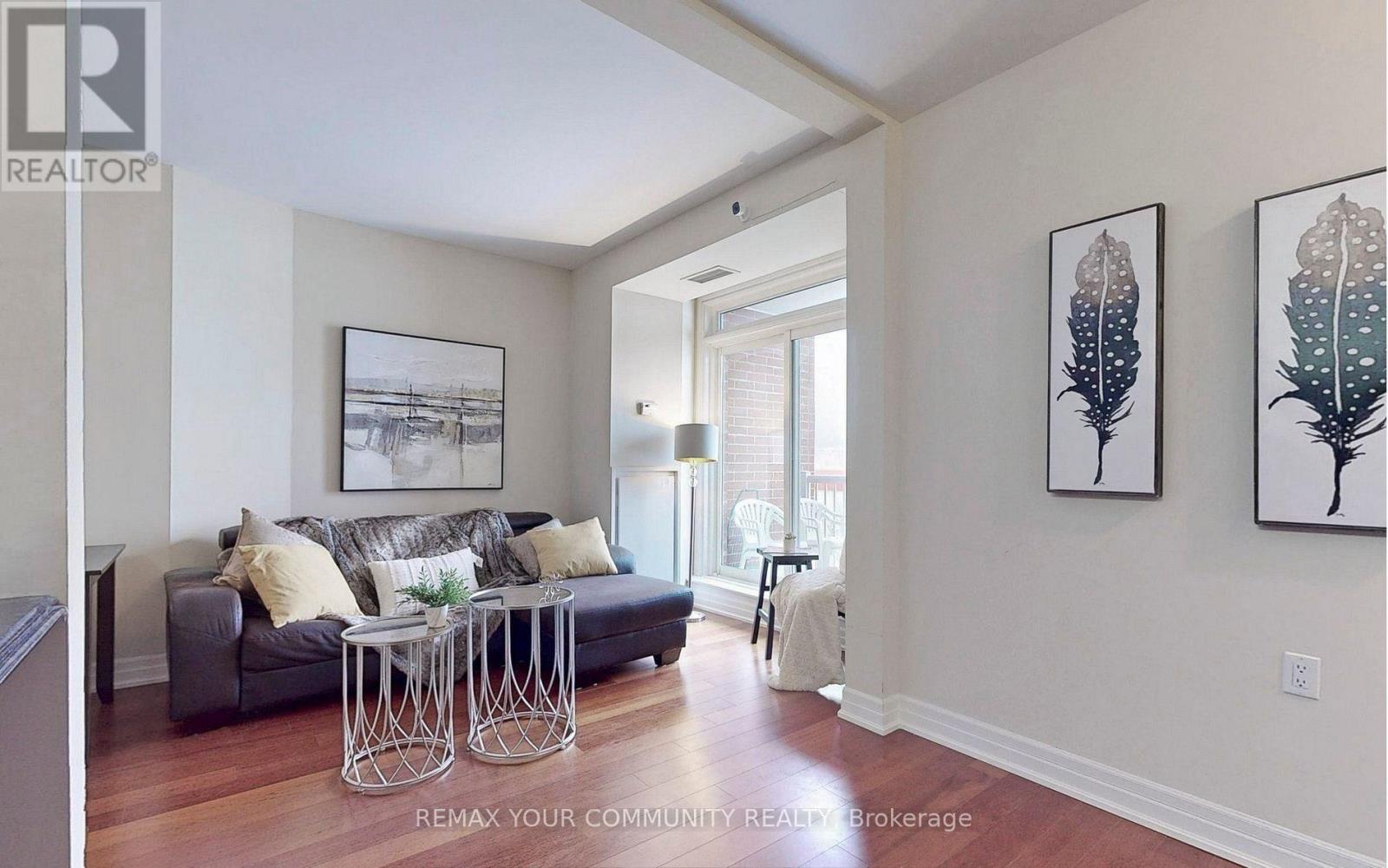 #205 15450 YONGE STREET - 11