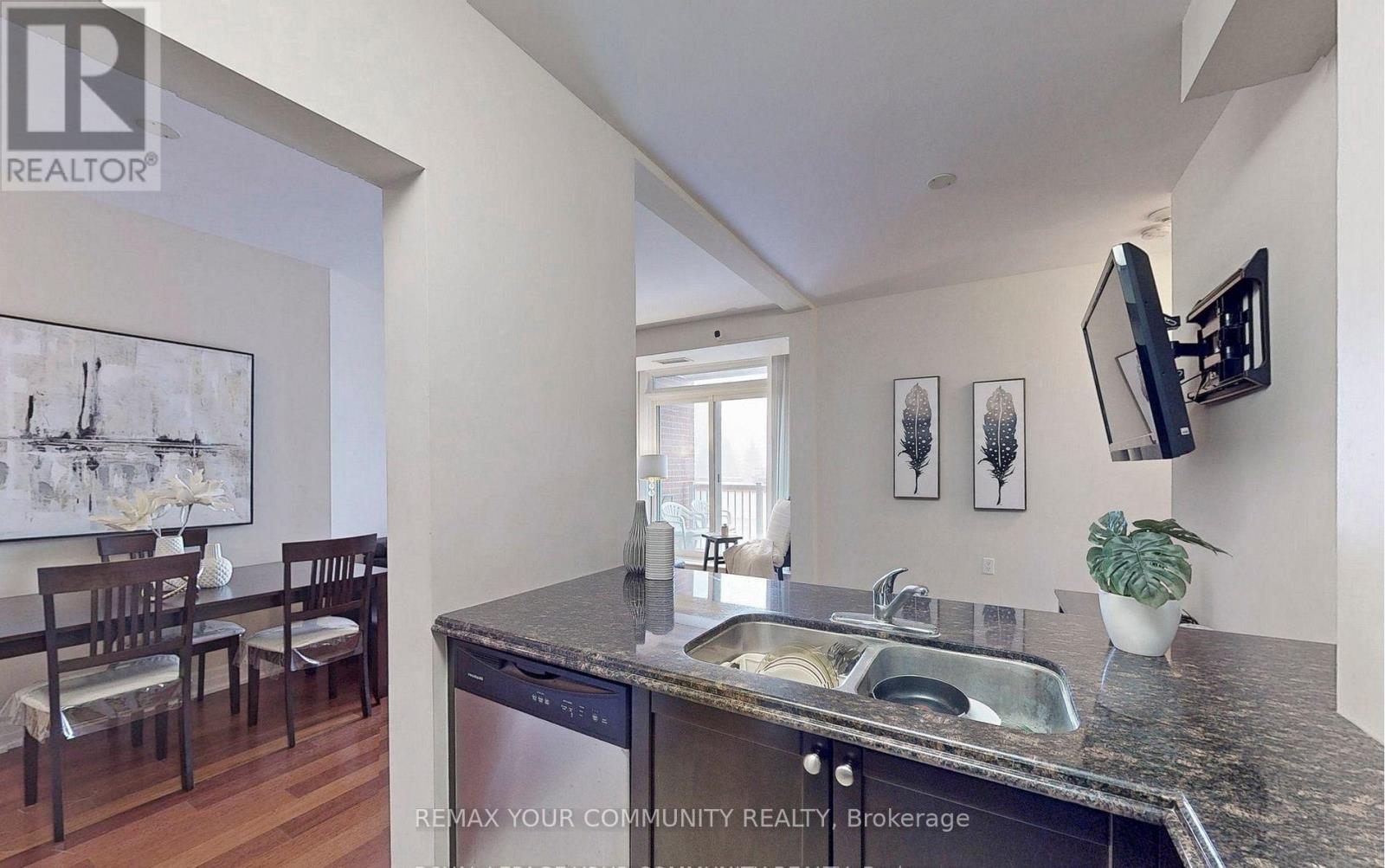 #205 15450 YONGE STREET - 16