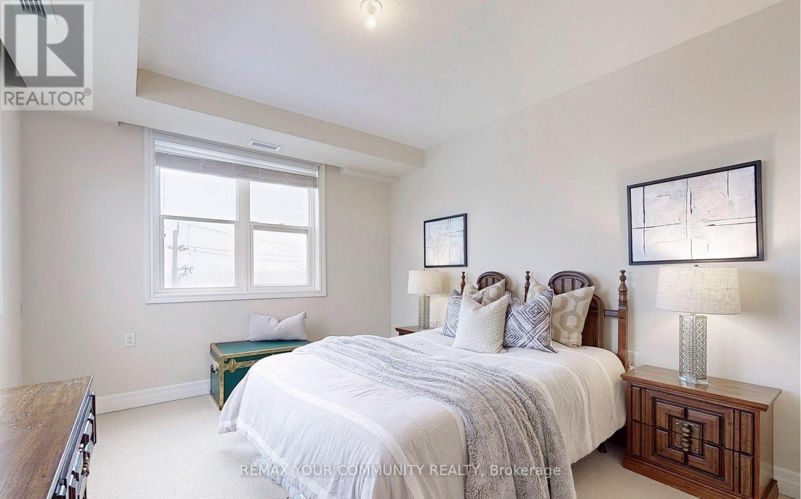 #205 15450 YONGE STREET - 17