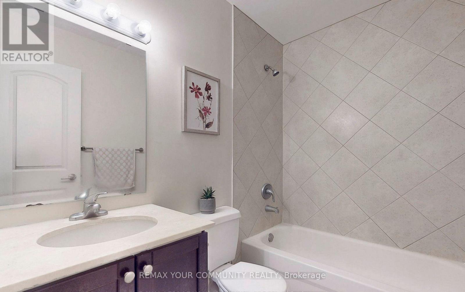 #205 15450 YONGE STREET - 24