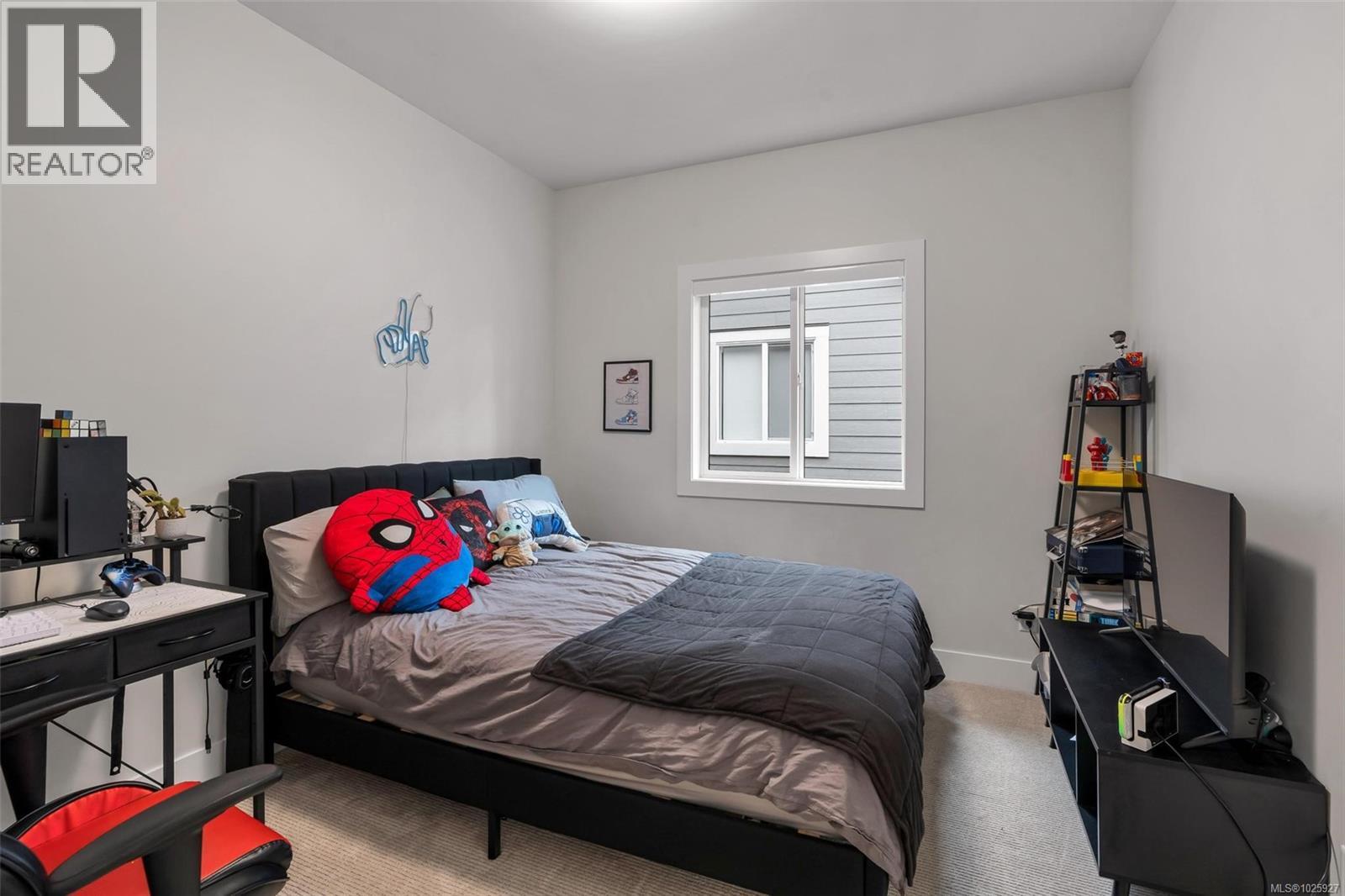 3475 TRUMPETER ST - 18