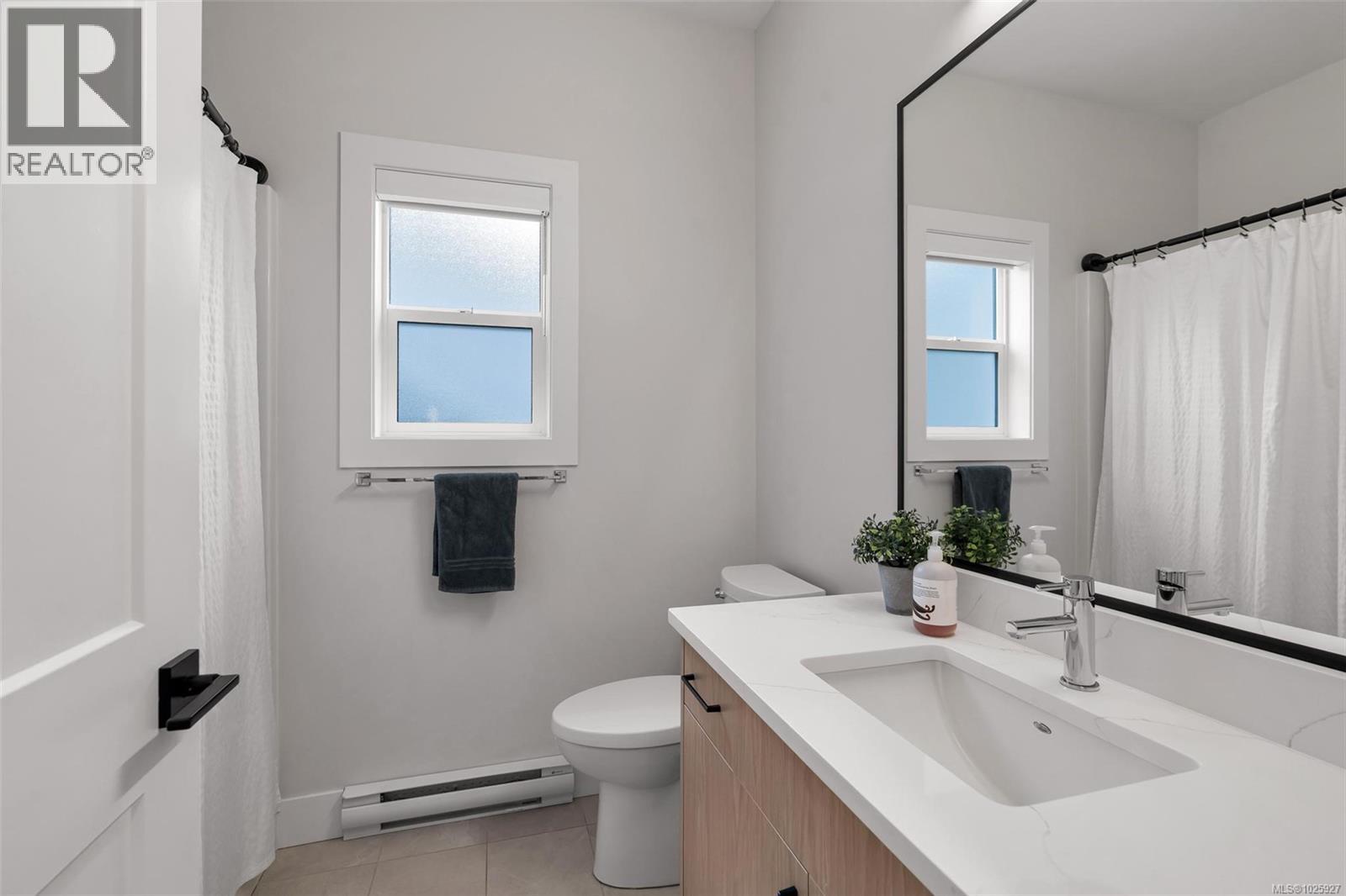 3475 TRUMPETER ST - 21