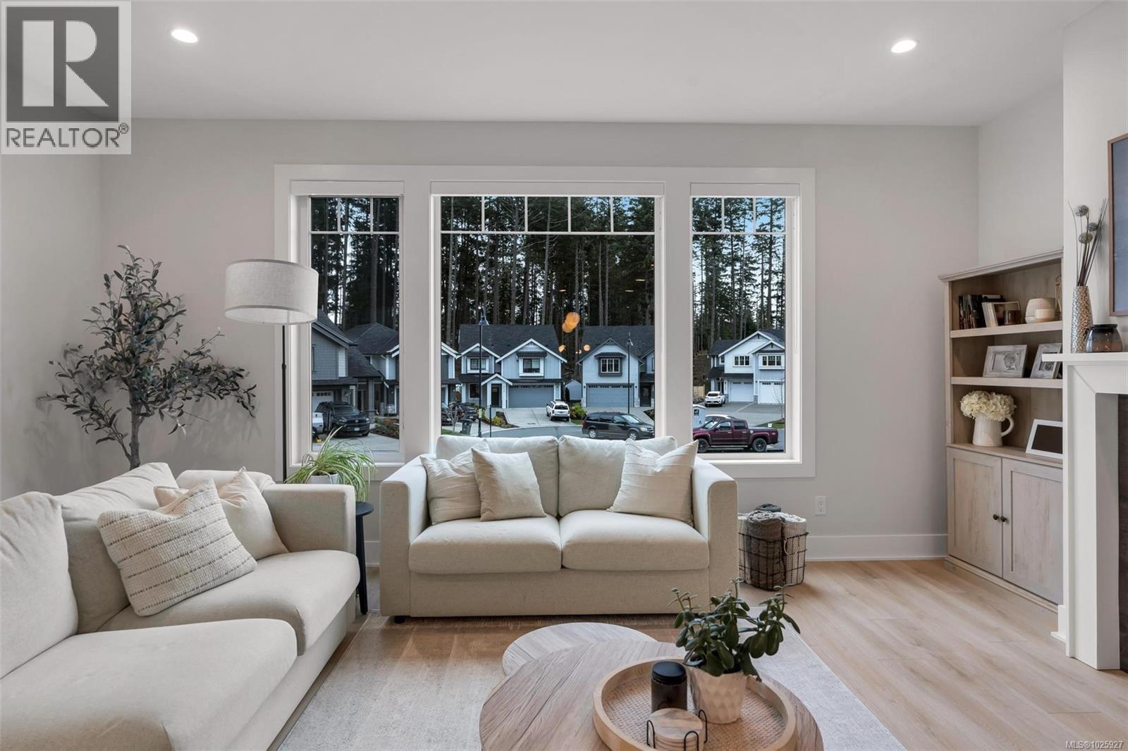 3475 TRUMPETER ST - 4