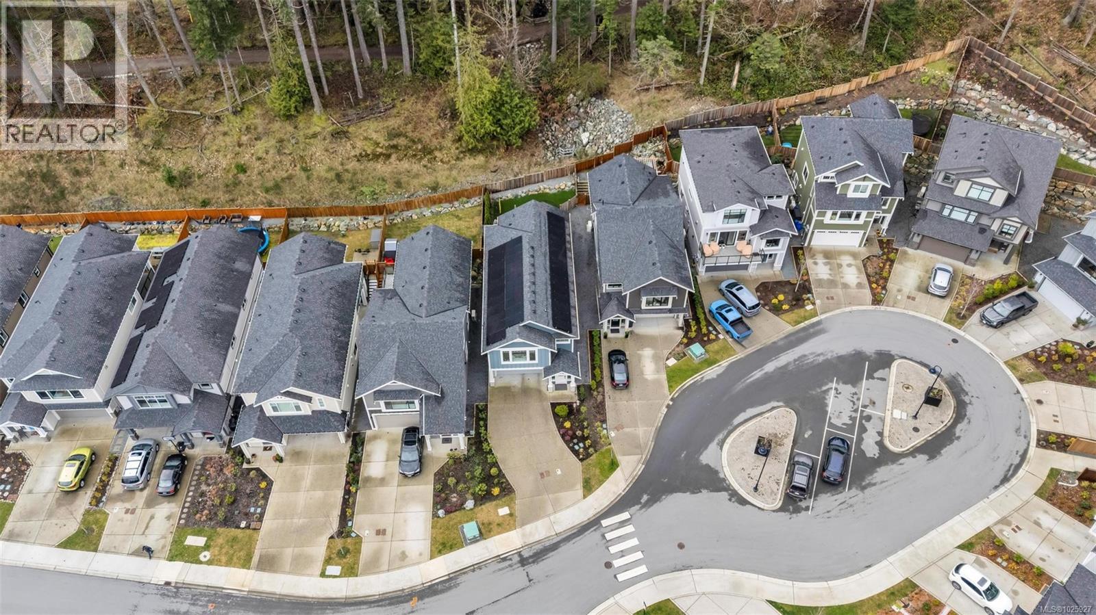 3475 TRUMPETER ST - 42