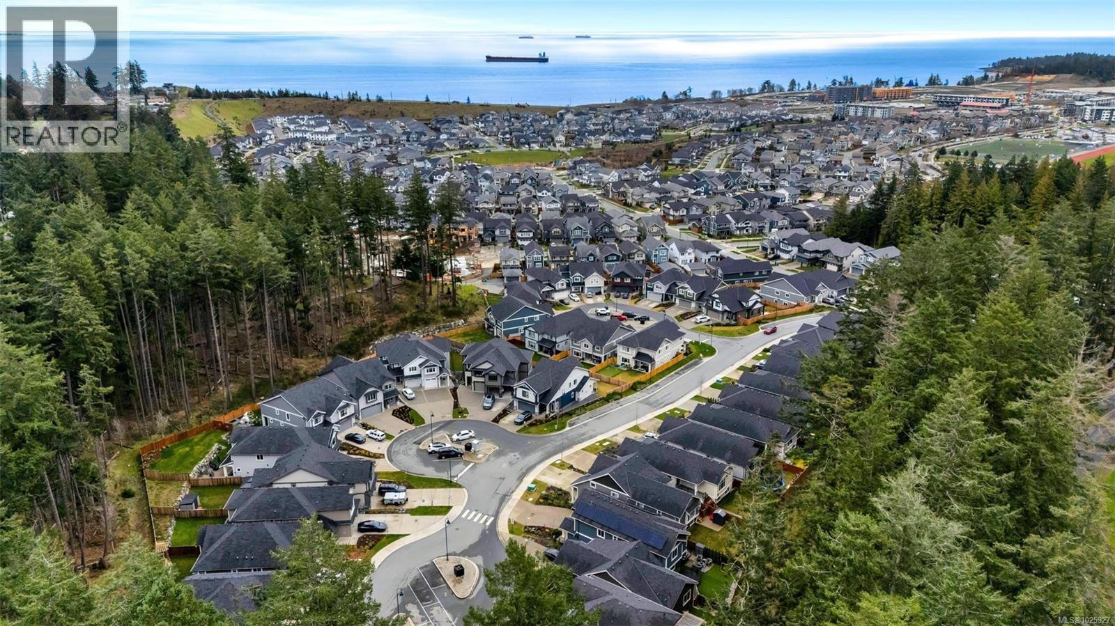 3475 TRUMPETER ST - 43