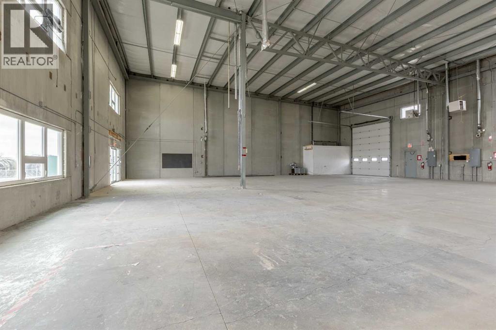 
          565 41 Street North
            <br/>
            <span>Lethbridge</span>
            , 
            <span>AB</span>
             <span>T1H7B6</span>
         - Photo 8