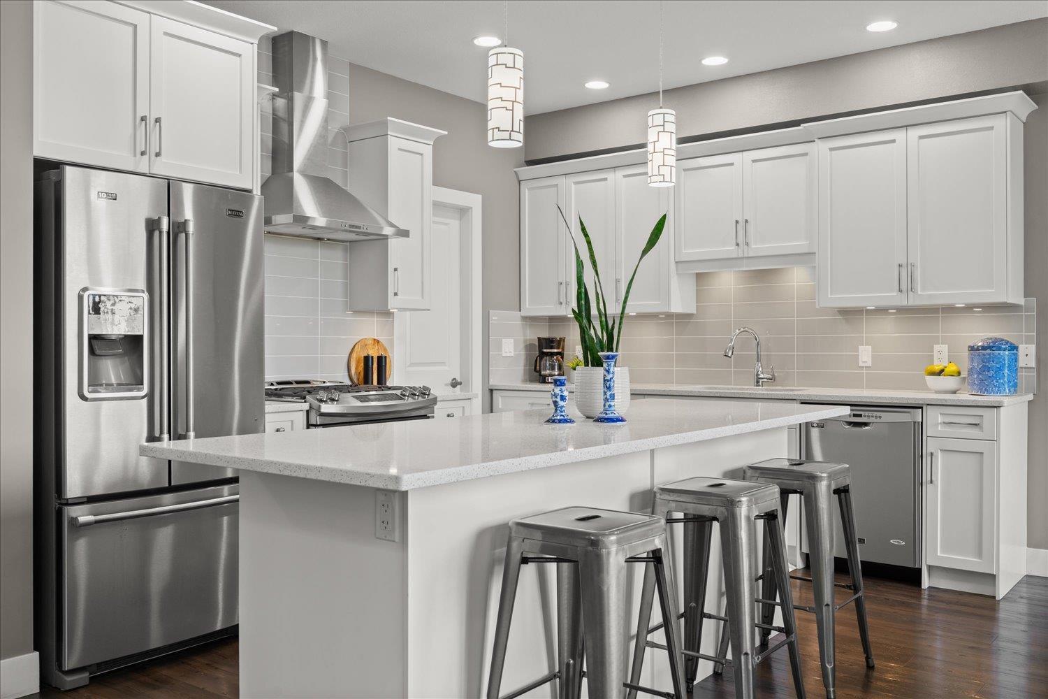 7569 DICKINSON Place - photo 2