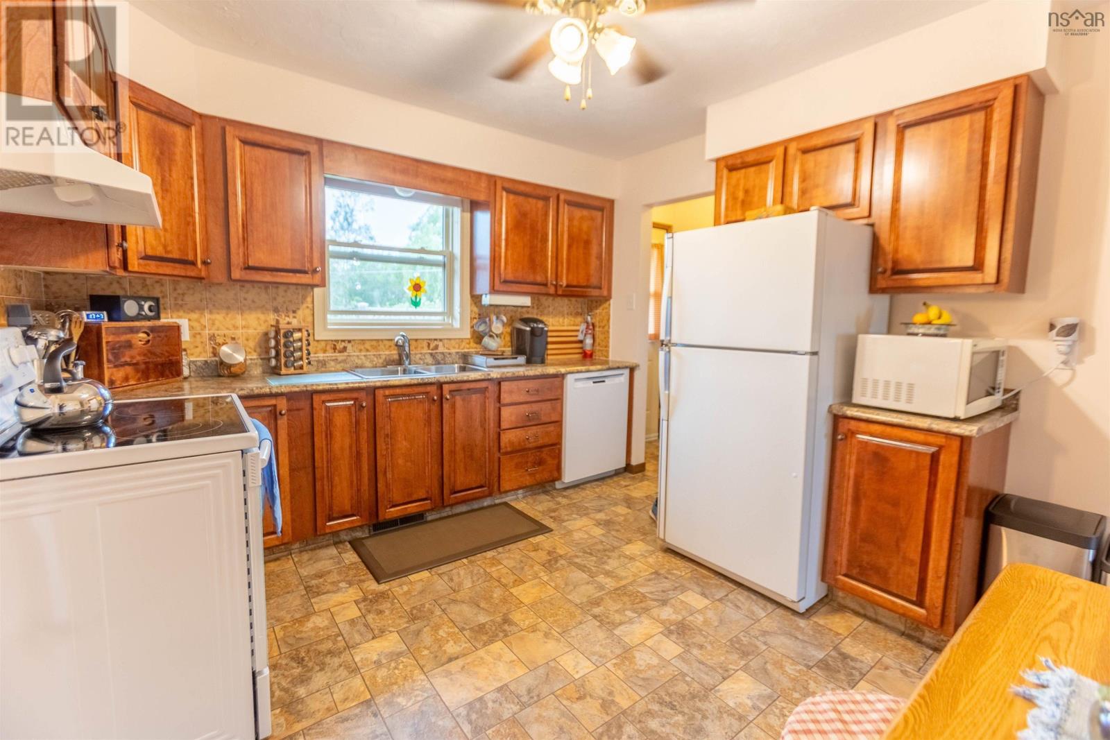 Property 18 of 45 of 148 D'Orsay Road