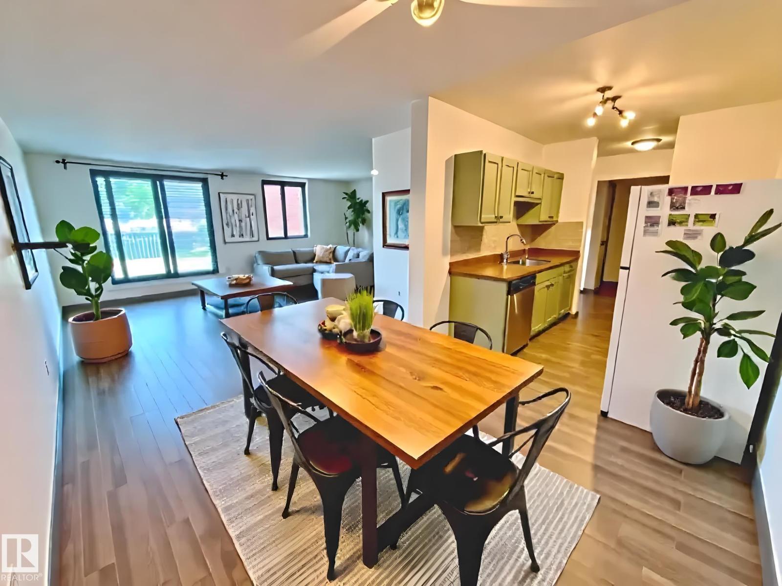 #409 10145 109 st NW - 3