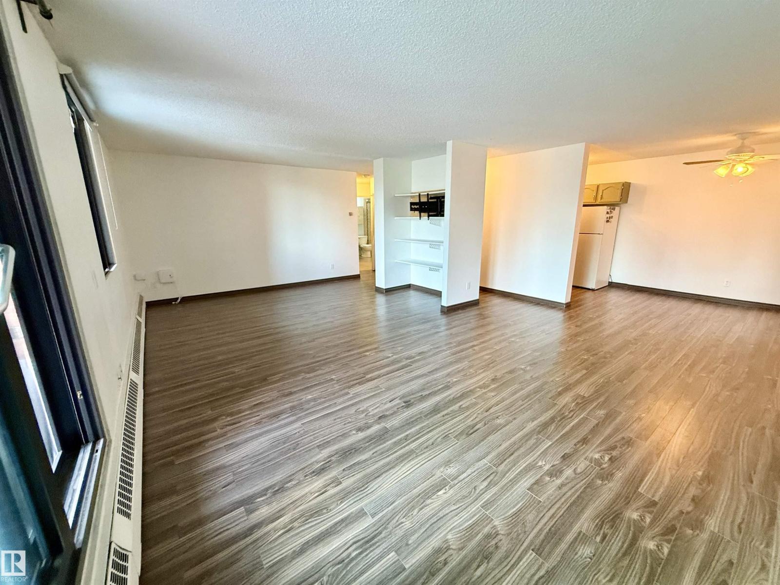 #409 10145 109 st NW - 7