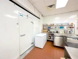 885 Henderson Highway, Winnipeg, MB R2K2L8 Photo 13