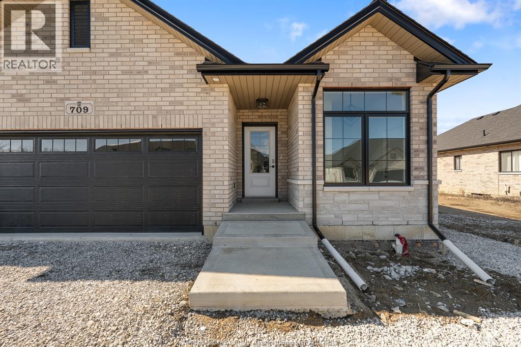 709 Elliot Point ROAD Unit# B - Main photo, Amherstburg, Ontario