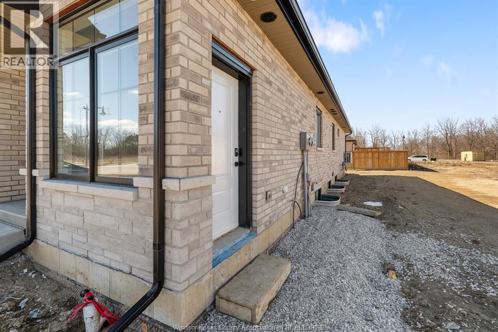 709 Elliot Point ROAD Unit# B - Photo 4 of 24, Amherstburg, Ontario