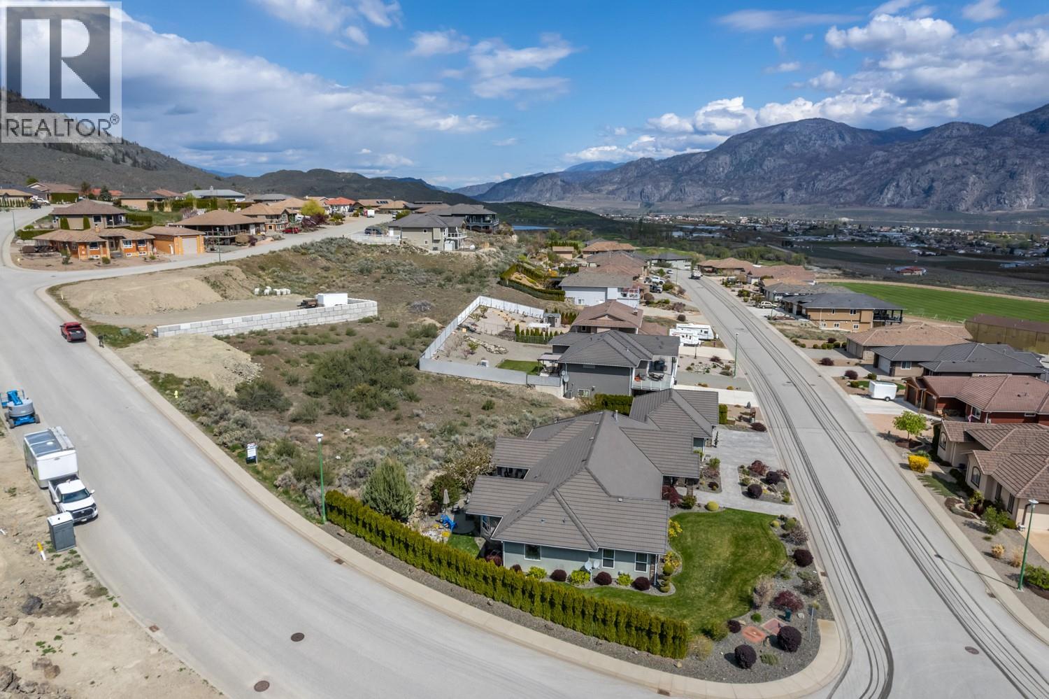 3611 CYPRESS HILLS Drive, Osoyoos