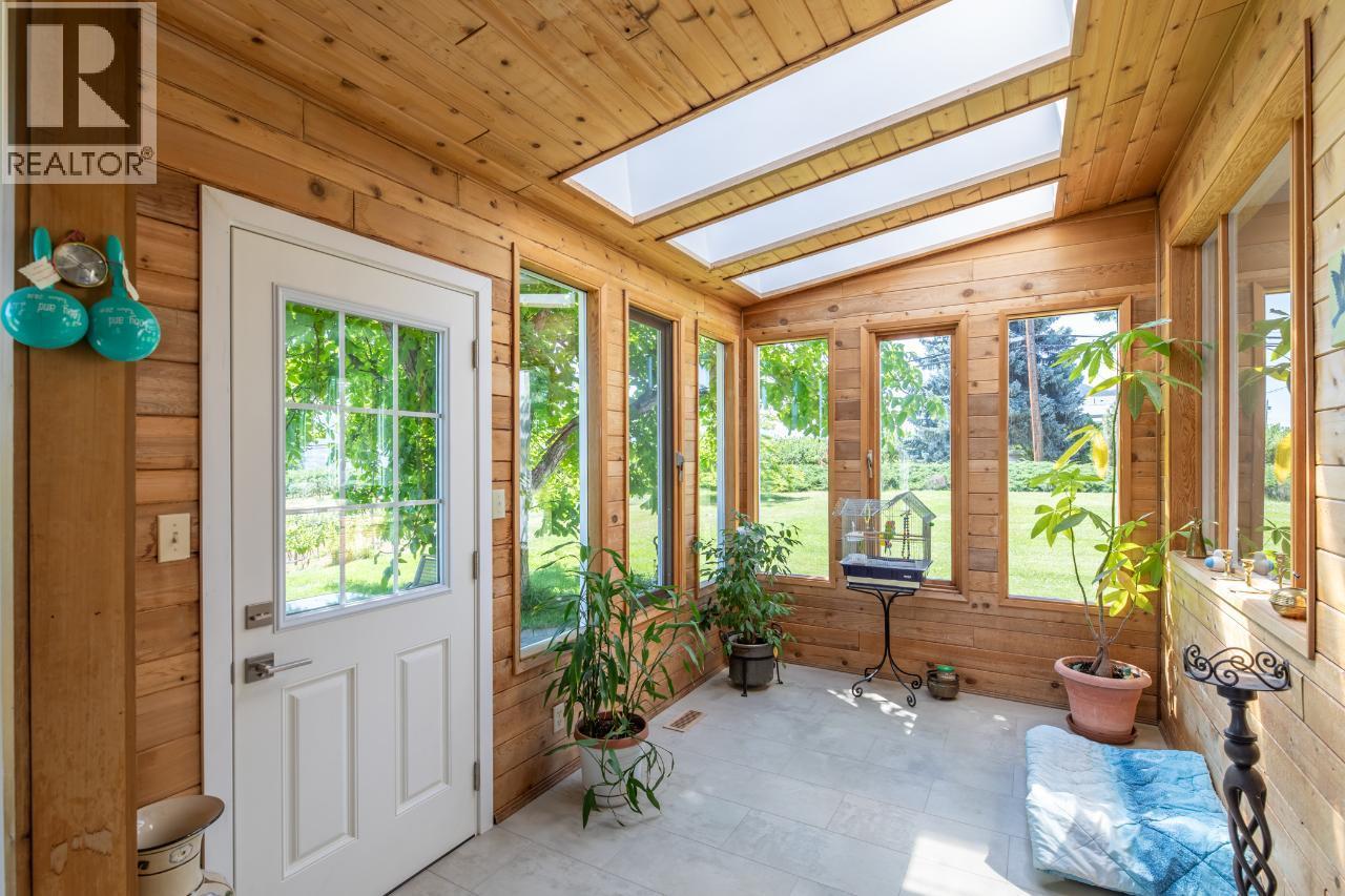 4910 GARTRELL Road, Summerland