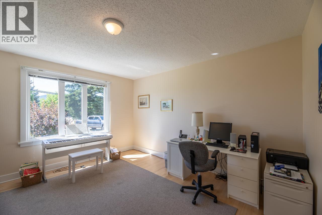 4910 GARTRELL Road, Summerland