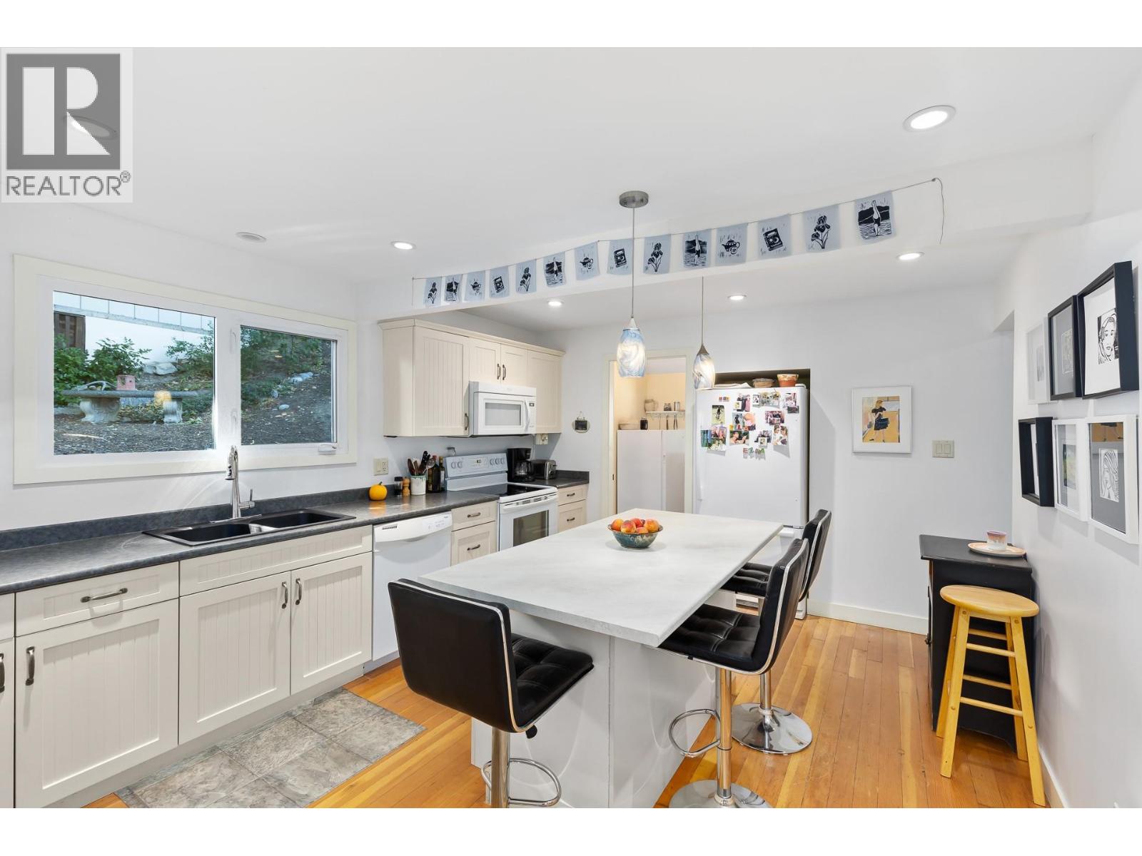 5109 CALDWELL Street, Summerland