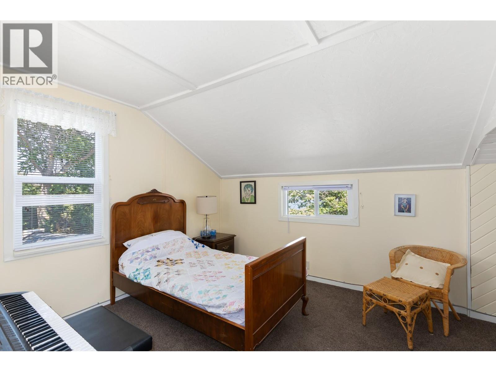 5109 CALDWELL Street, Summerland