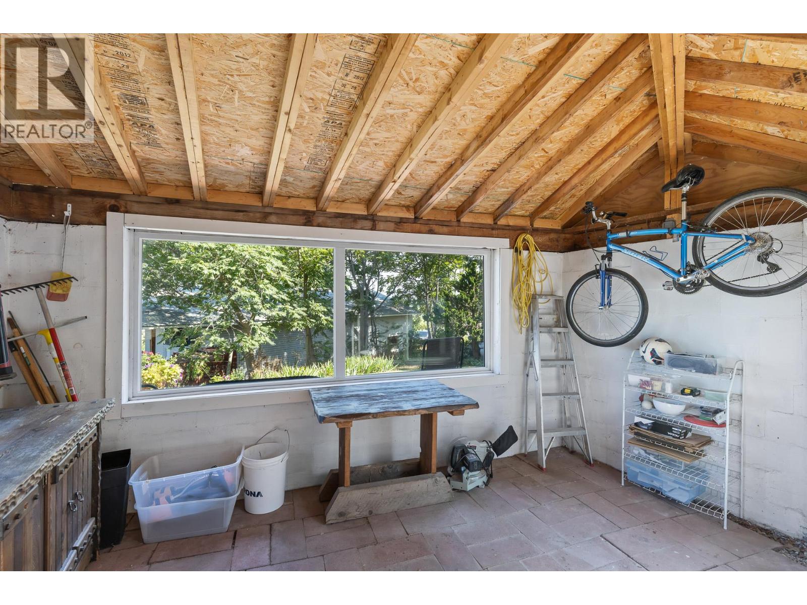 5109 CALDWELL Street, Summerland