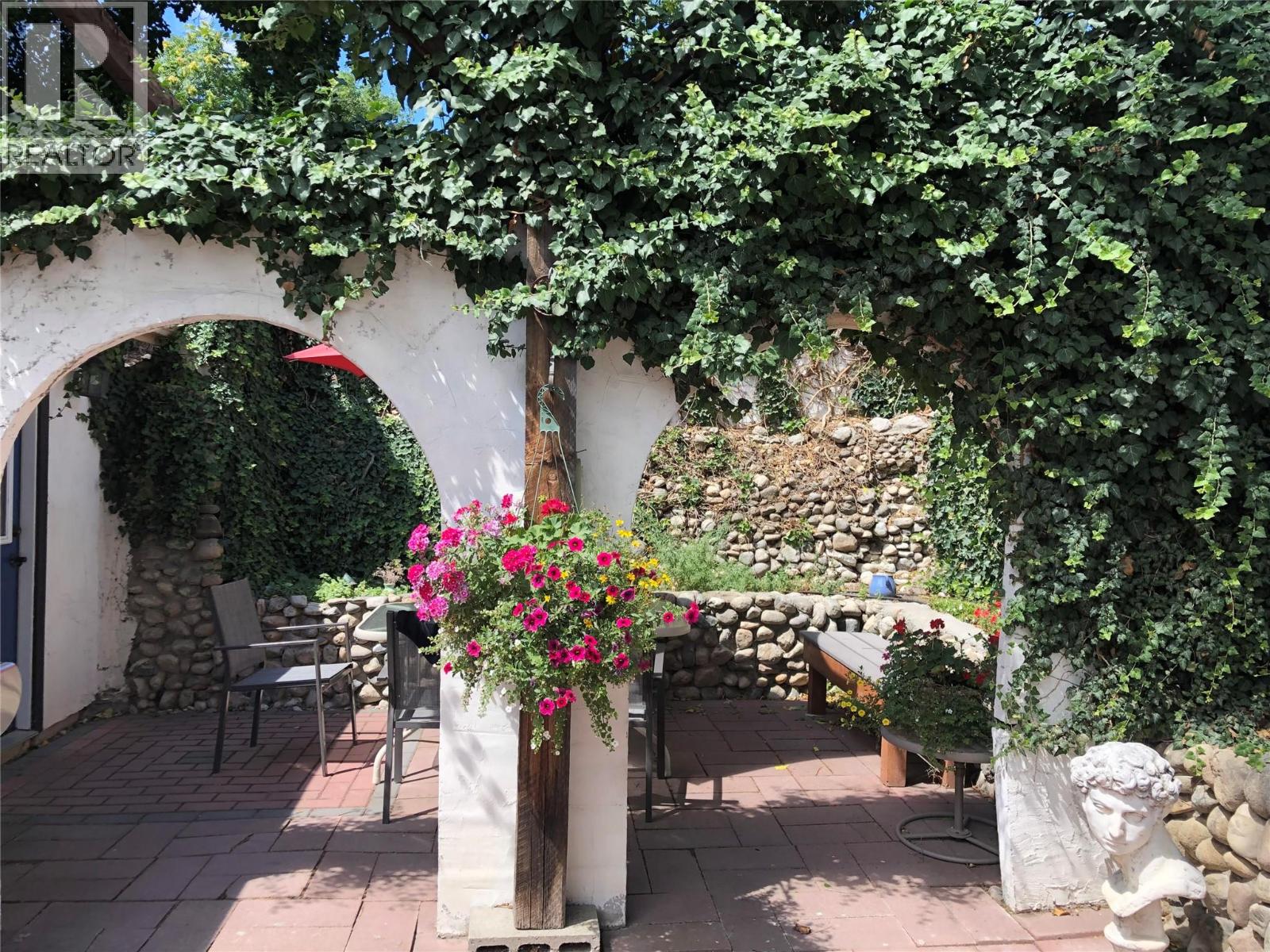 5109 CALDWELL Street, Summerland