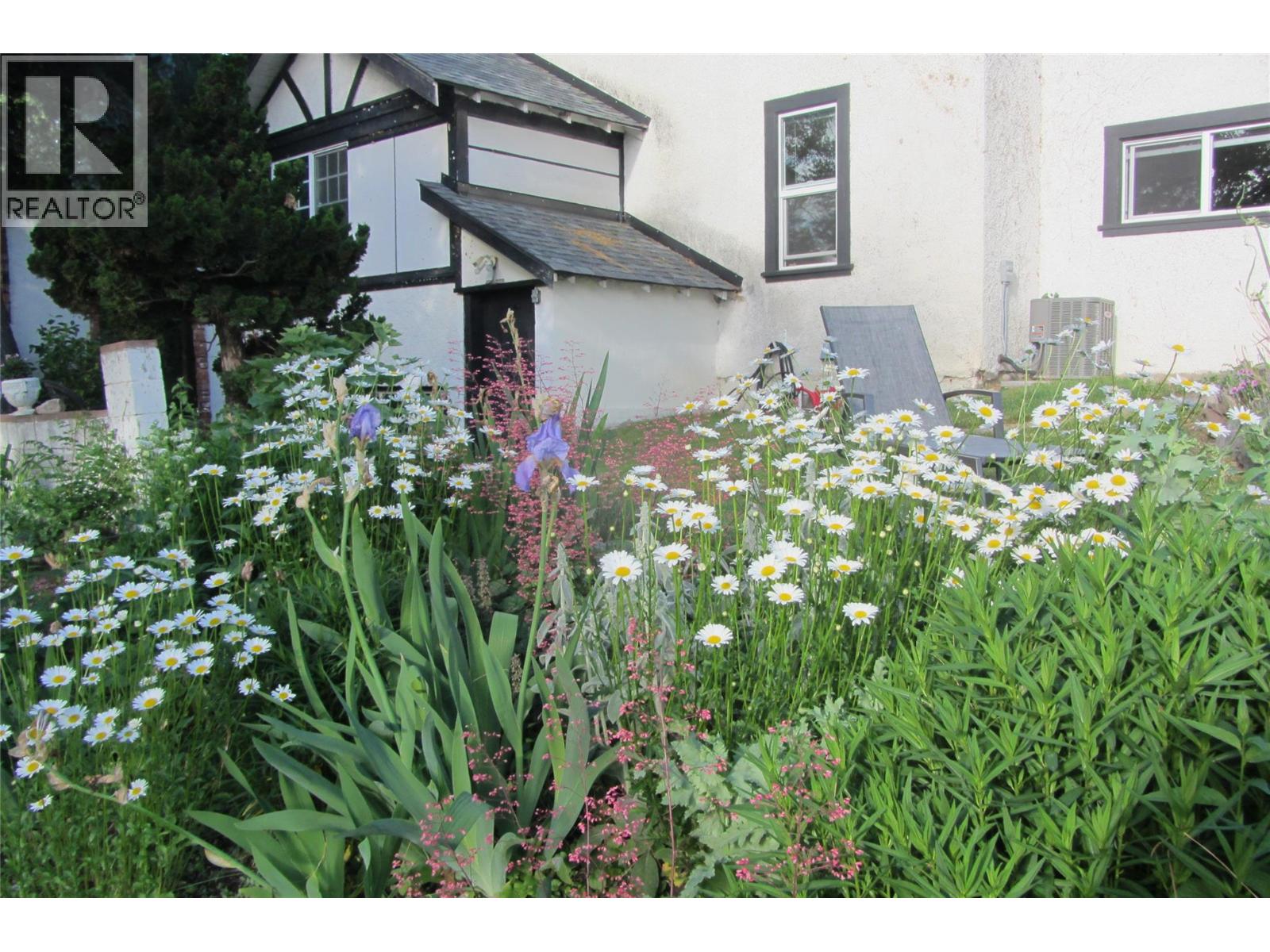 5109 CALDWELL Street, Summerland