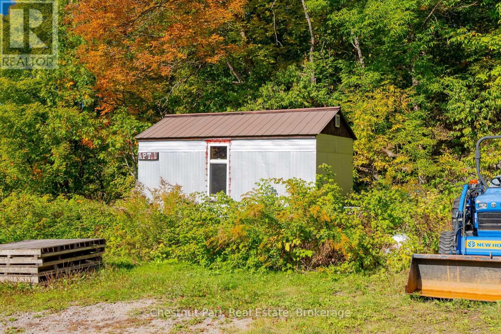 1190 HEKKLA ROAD - 32