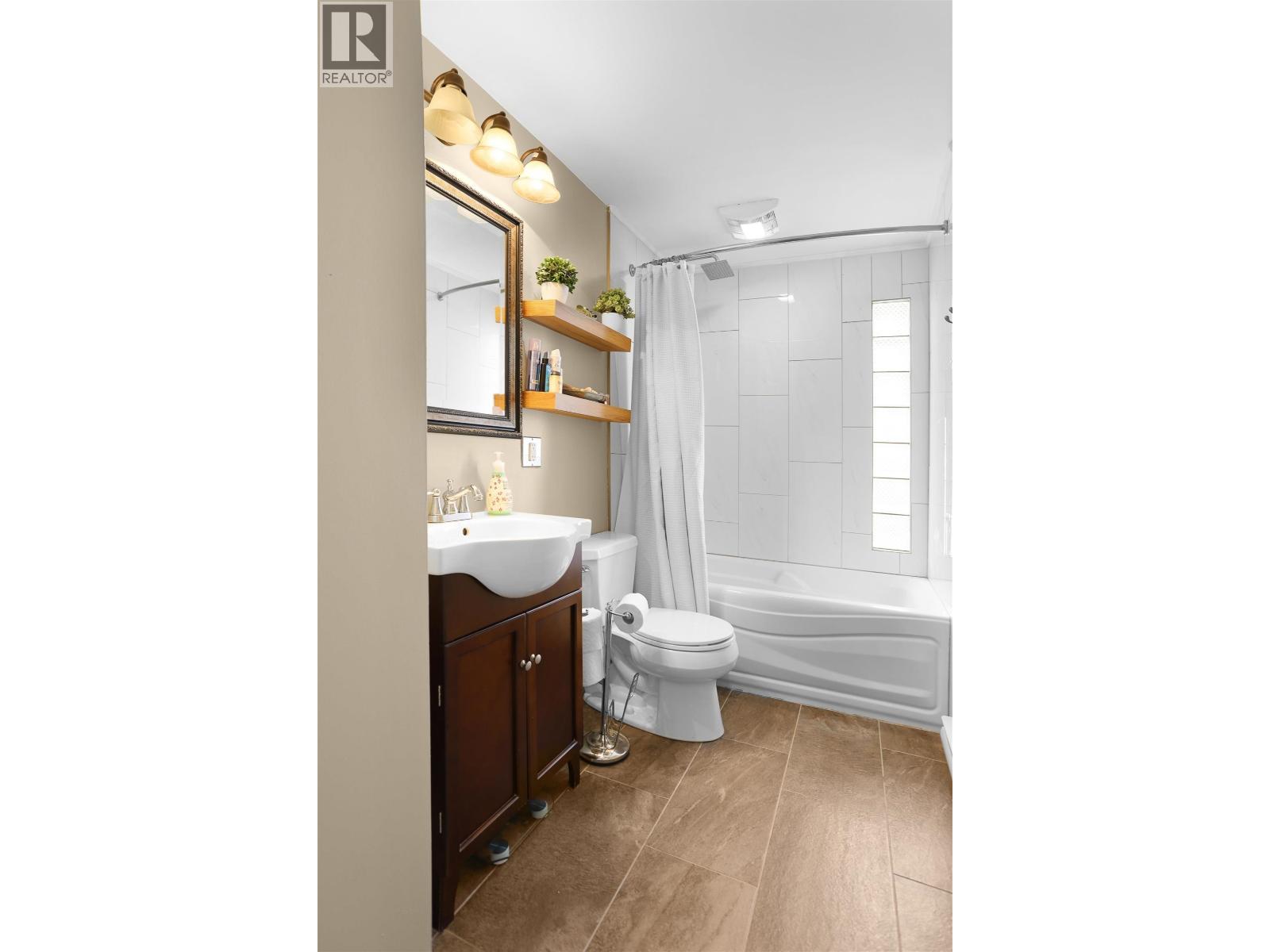 48 FINCH STREET, Kitimat