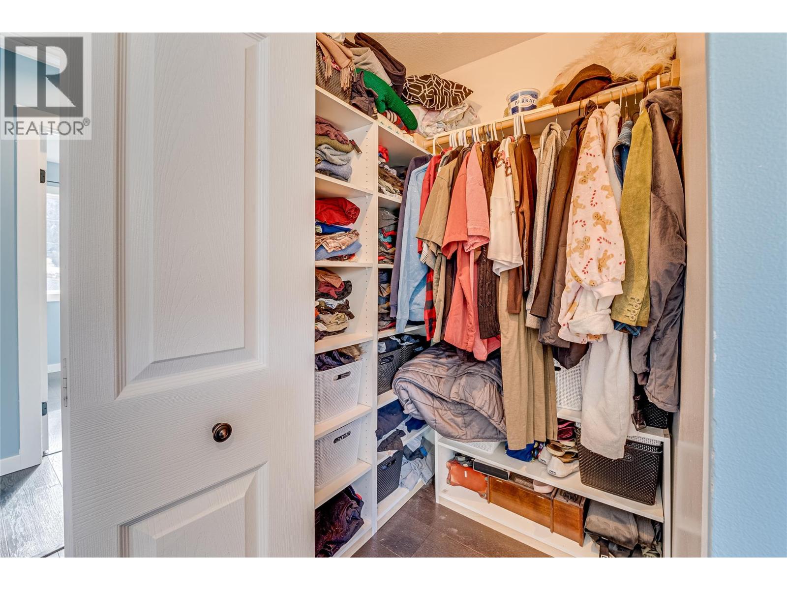 5876 Westwynd Drive, Falkland