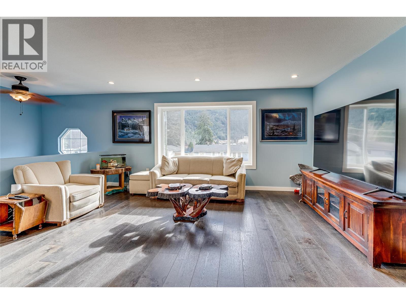 5876 Westwynd Drive, Falkland