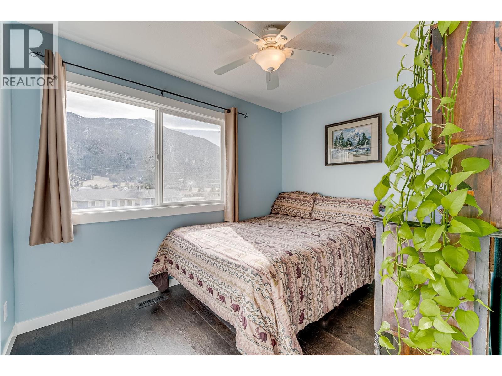 5876 Westwynd Drive, Falkland