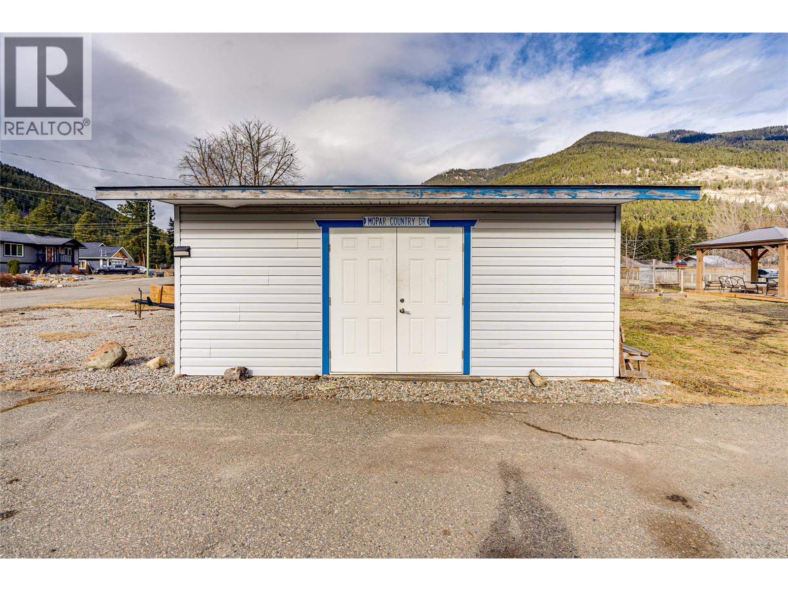 5876 Westwynd Drive, Falkland