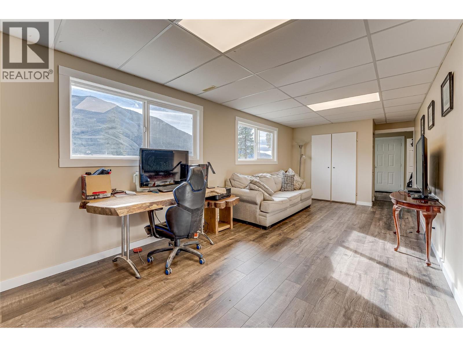 5876 Westwynd Drive, Falkland